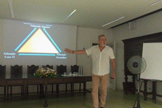 Presidente do CNE encerra ciclo de seminários do CFAE Martins Sarmento, em Guimarães