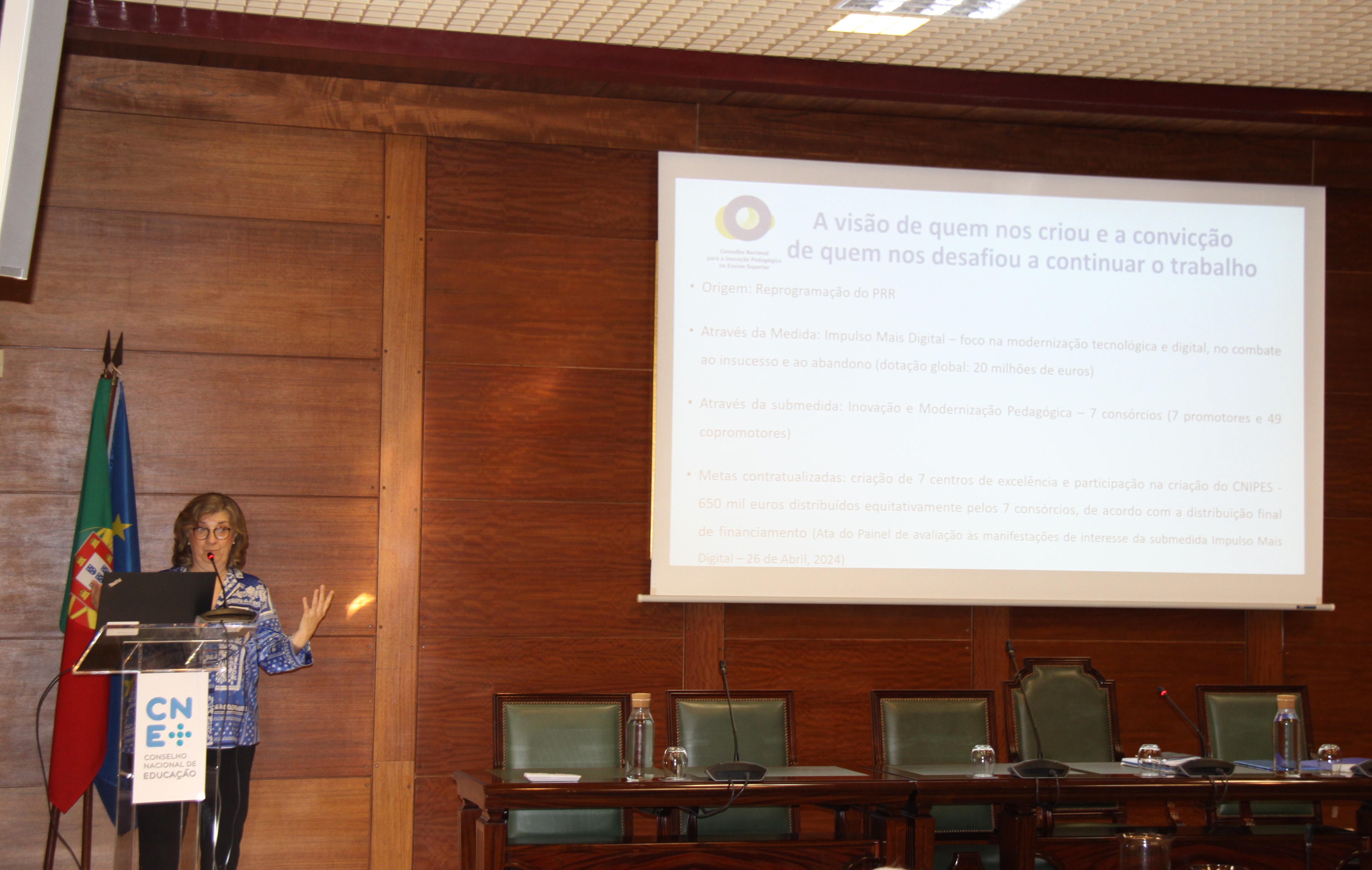Conferencista_copy.JPG